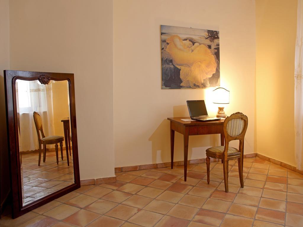 Bed and Breakfast Palazzo Madeo - Residenza D'Epoca à Crosia Extérieur photo